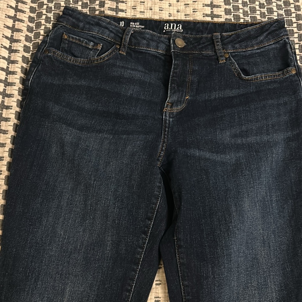 Mid Rise Slim Fit Bootcut Jean - Picture 7 of 9